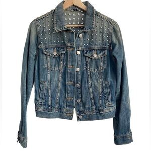 Aritzia Talula Jean Jacket Spikes Embellished
Size: US S Studded Denim Jacket